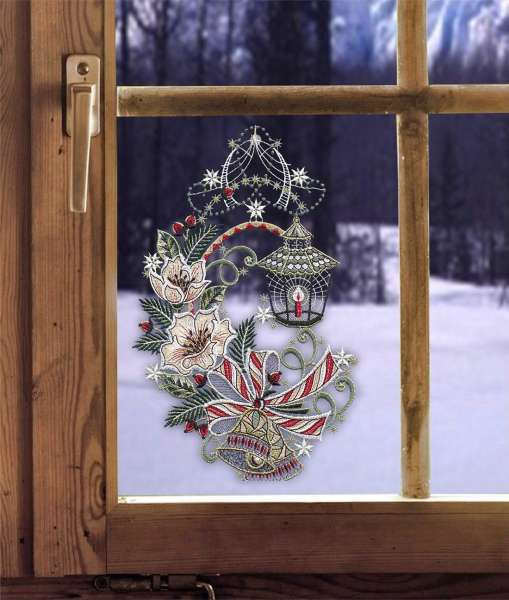 weihnachtliche Fensterdekoration Laterne mit Christrosen